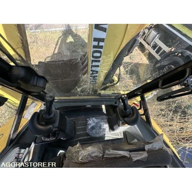 New Holland B115B-42372326