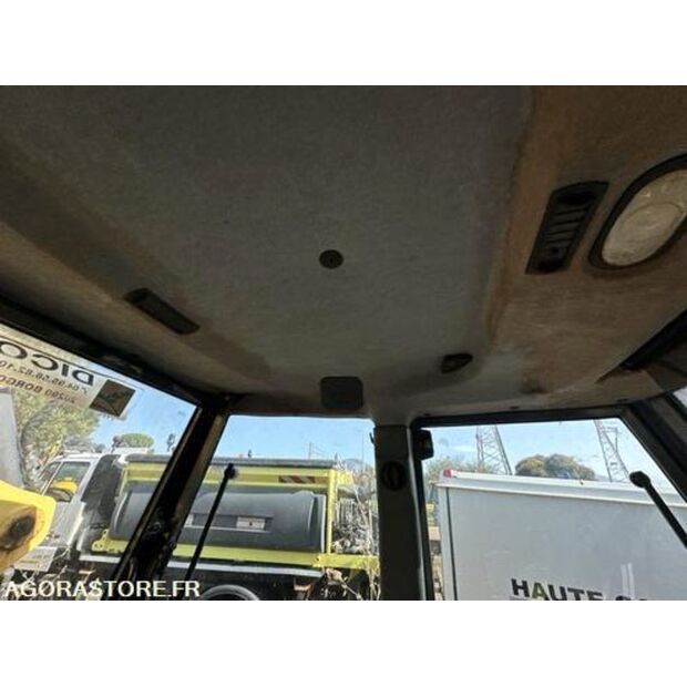 New Holland B115B-42372329