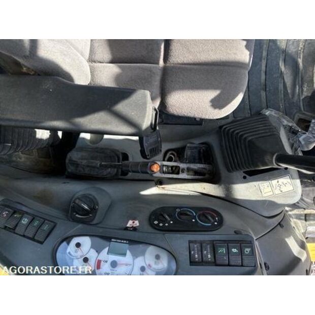 New Holland B115B-42372332