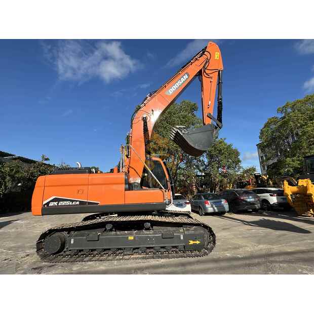 2024 Doosan DX225-42372537