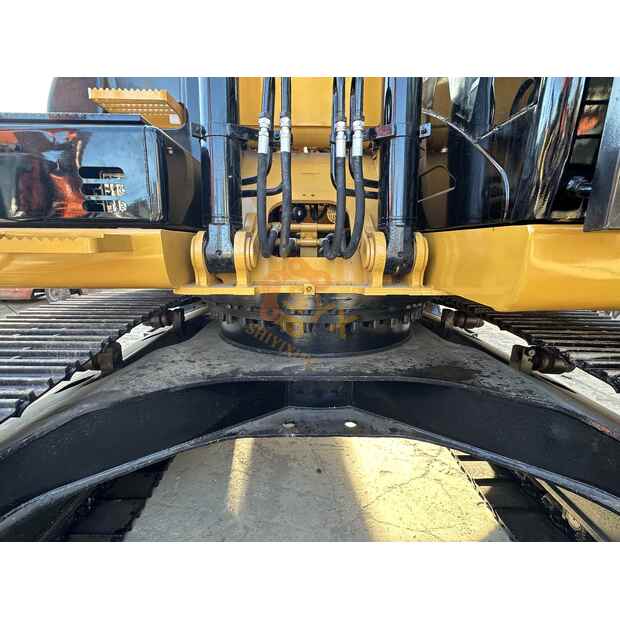 2024 Caterpillar 320D-42372805