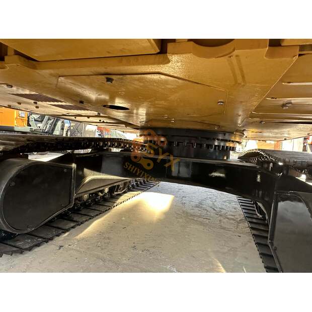 2024 Caterpillar 320D-42372806