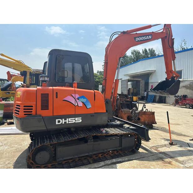 2020 دووسان DH55-42372894