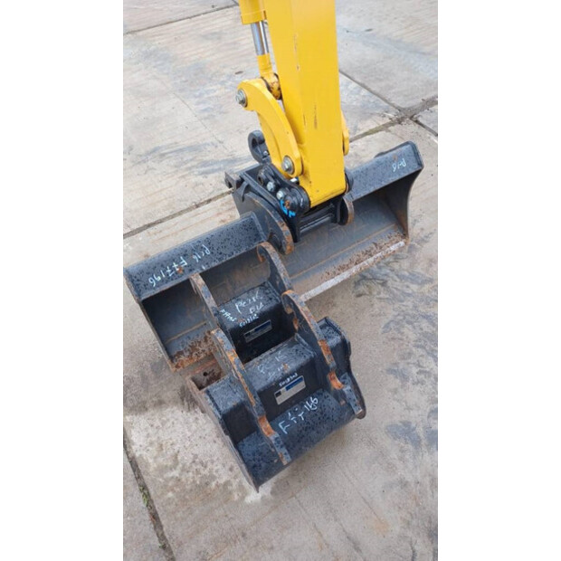 2023 كوماتسو PC16R-3HS-42372976