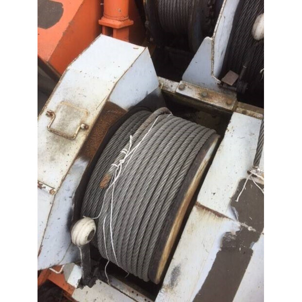 1992 Hitachi KH 230-3-42373230