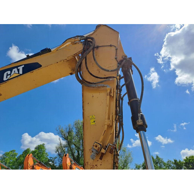 2017 Caterpillar 330FLN-42373464