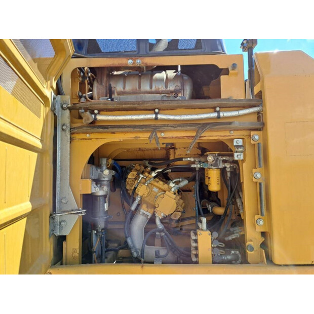2017 Caterpillar 330FLN-42373476