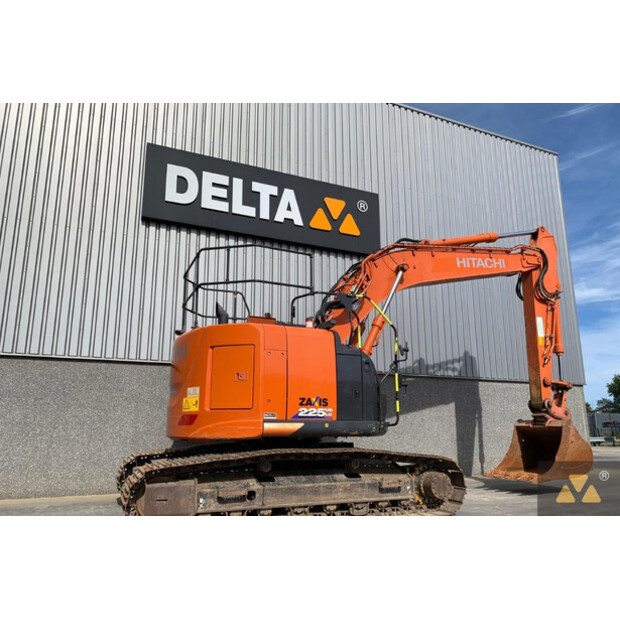 2021 Hitachi ZX225USLC-6-42373776