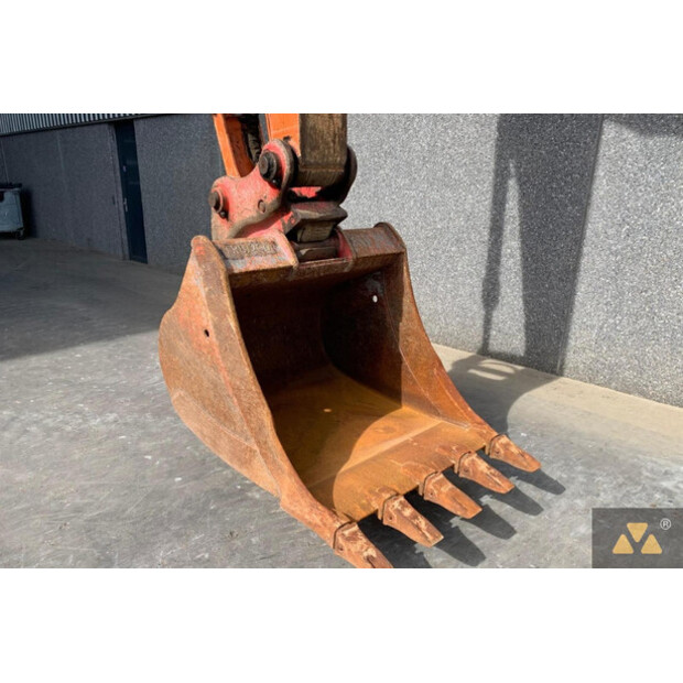 2021 Hitachi ZX225USLC-6-42373777