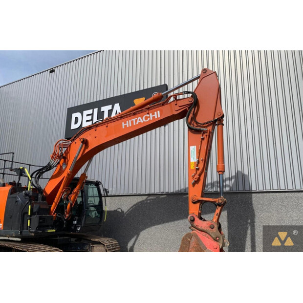 2021 Hitachi ZX225USLC-6-42373781