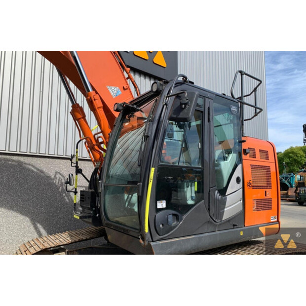 2021 Hitachi ZX225USLC-6-42373782