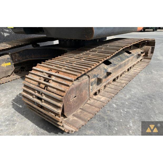 2021 Hitachi ZX225USLC-6-42373791