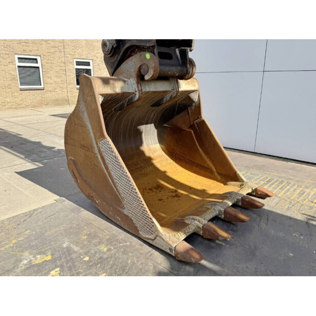 2016 Liebherr R956 HD-42373894