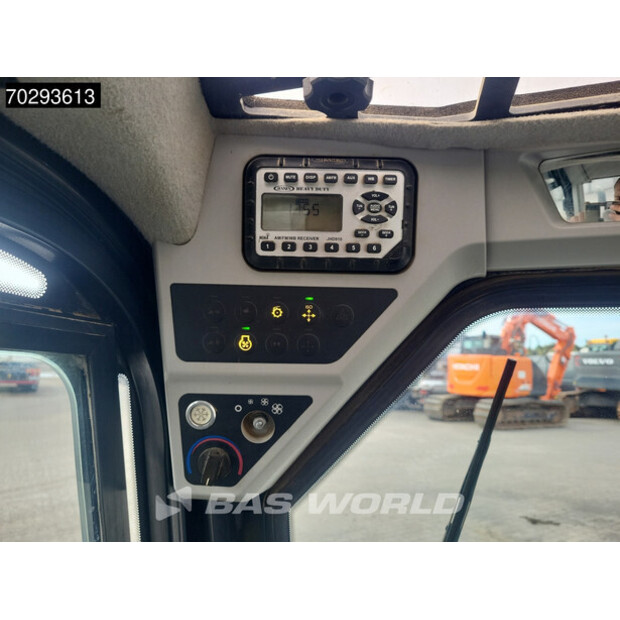 2019 JCB 270T-42374552