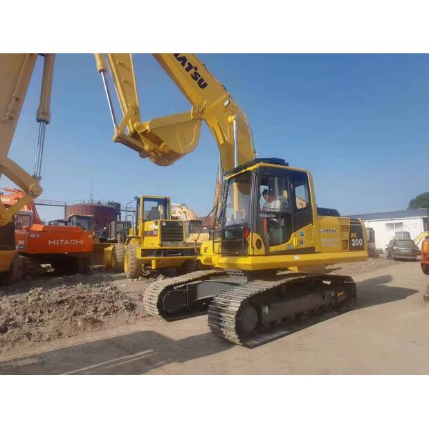 2020 Komatsu PC200-8-42376122
