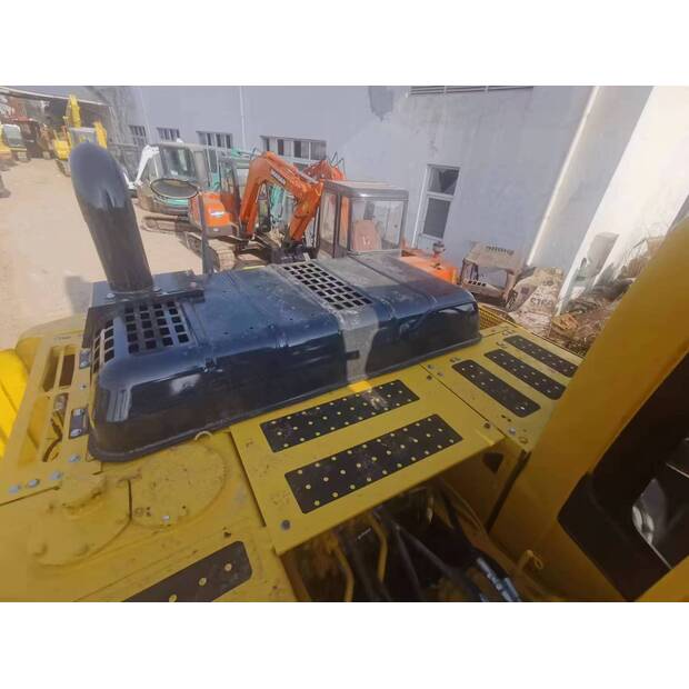 2020 Komatsu PC200-8-42376123