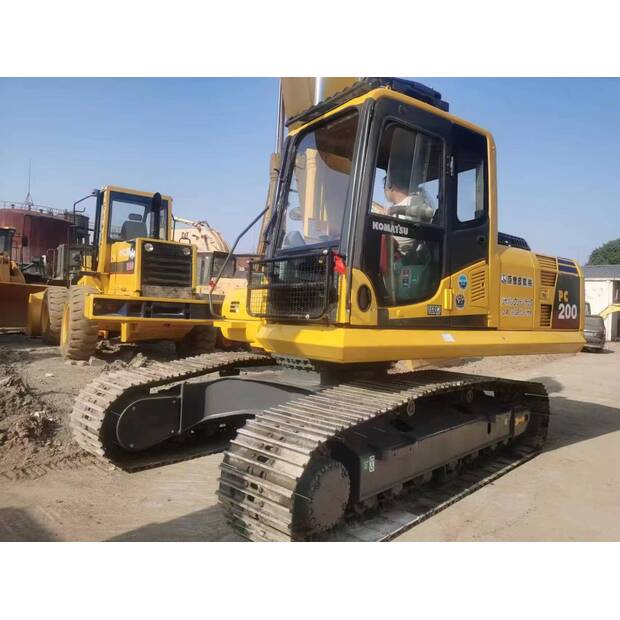 2020 Komatsu PC200-8-42376129