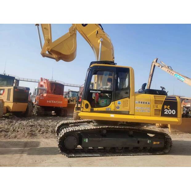 2020 Komatsu PC200-8-42376131