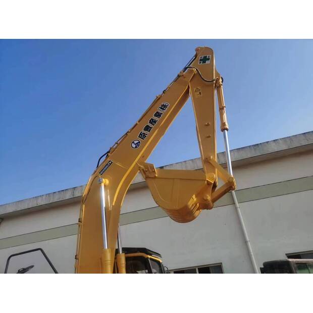 2020 Komatsu PC200-8-42376132