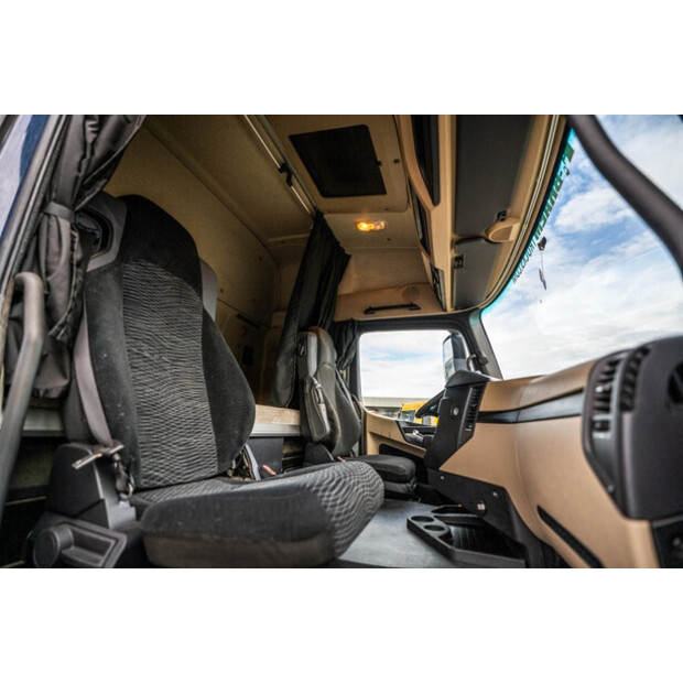 2015 Mercedes-Benz ACTROS 1843 LS-42377000