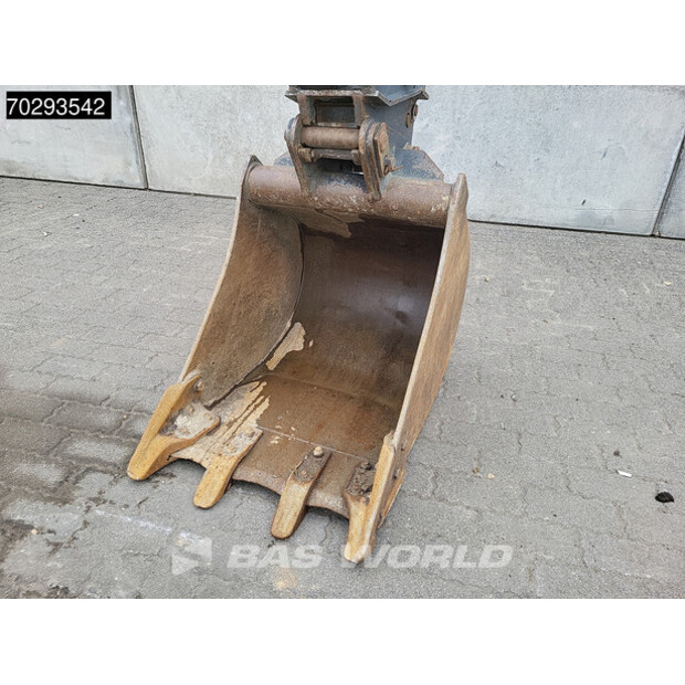 2021 Komatsu WB93 R-8 WB93R-8-42377624