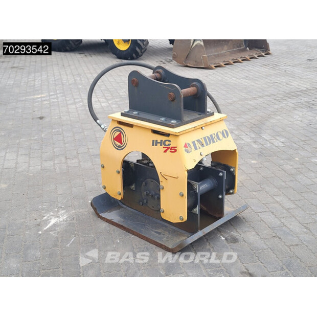 2021 Komatsu WB93 R-8 WB93R-8-42377637