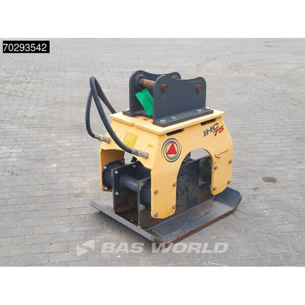 2021 Komatsu WB93 R-8 WB93R-8-42377638