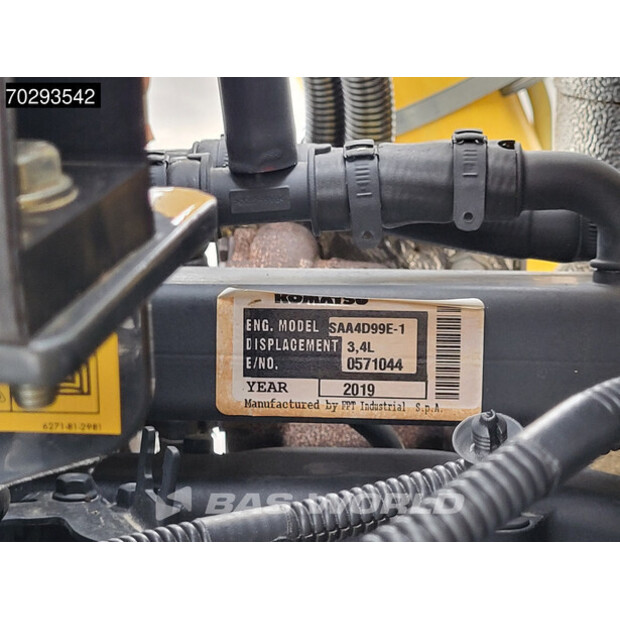 2021 Komatsu WB93 R-8 WB93R-8-42377653