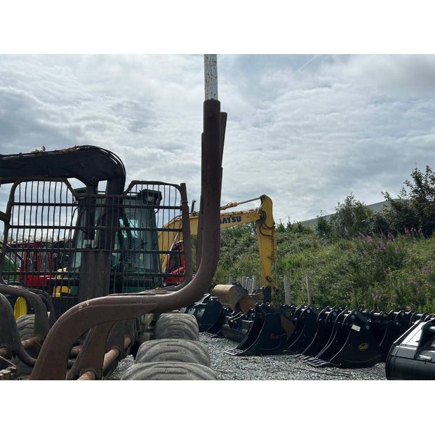 2001 Timberjack C-42382124