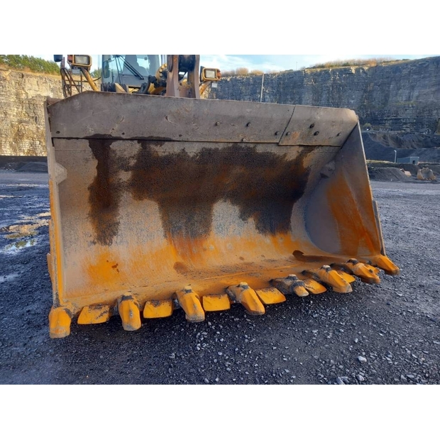 2006 Komatsu 6-42382599