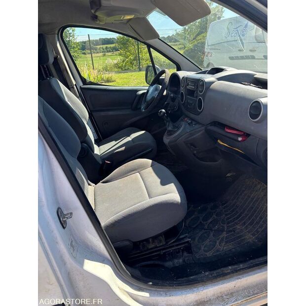 2015 Citroen BERLINGO-42390789