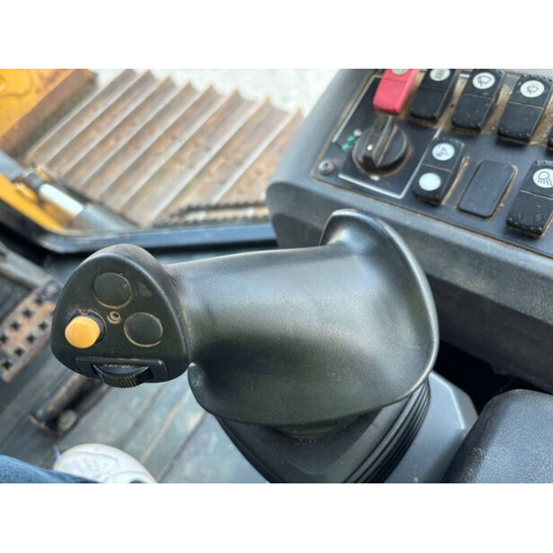 2015 Caterpillar D6K2 LGP-42392645