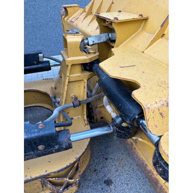 2015 Caterpillar D6K2 LGP-42392652
