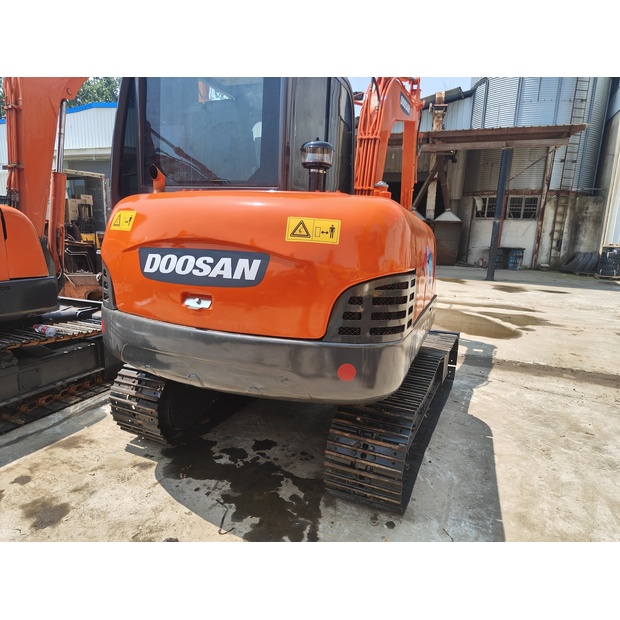 2022 Doosan DH60-42395729