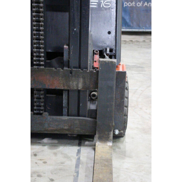 2000 Linde E16C-02-42399202