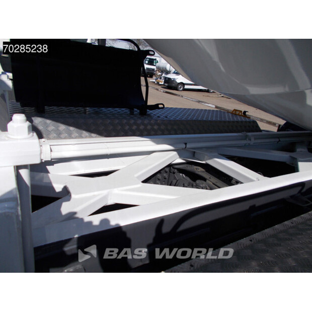 2022 Mercedes-Benz Arocs 4145-42399848