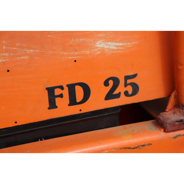 ميتسوبيشي FD25-42400280