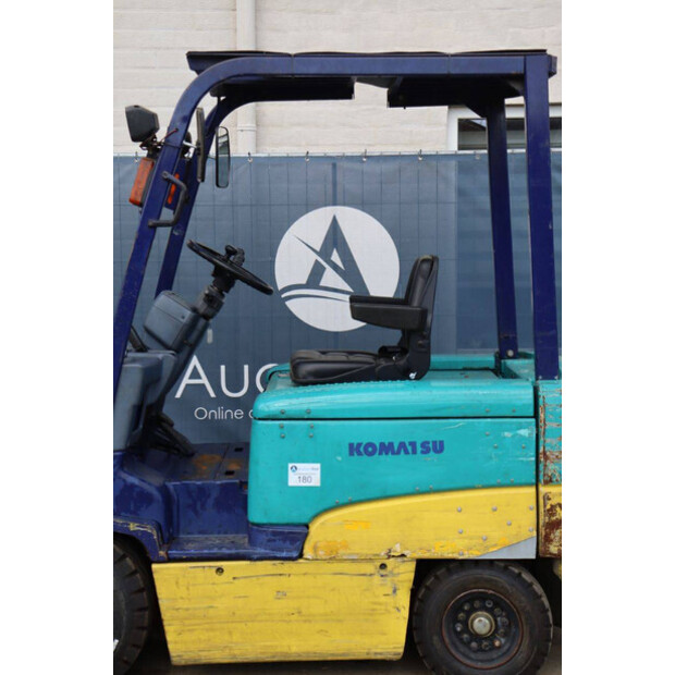 2000 كوماتسو FB25EX-8-42400590