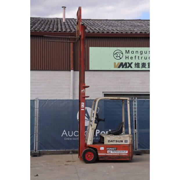 NISSAN Datsun 15 NA0YL15U-42400751