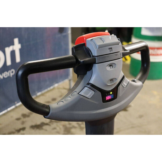 2015 Toyota BT SWE140L-42402670