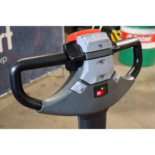 2014 بي تي SWE140L-42402813