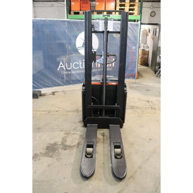 2018 Toyota SWE120-42402931