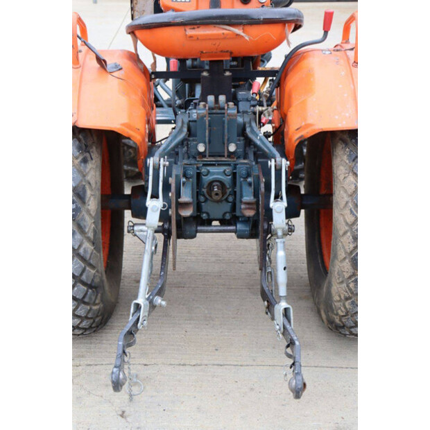 KUBOTA B7000-42403644