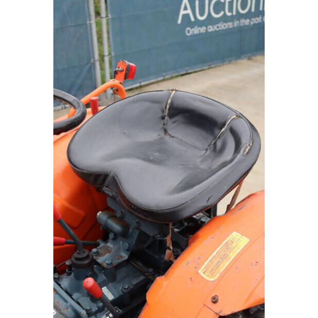 KUBOTA B7000-42403652