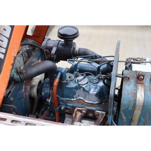 KUBOTA B7000-42403660