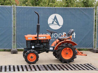 Image for TRACTORS KUBOTA B5000