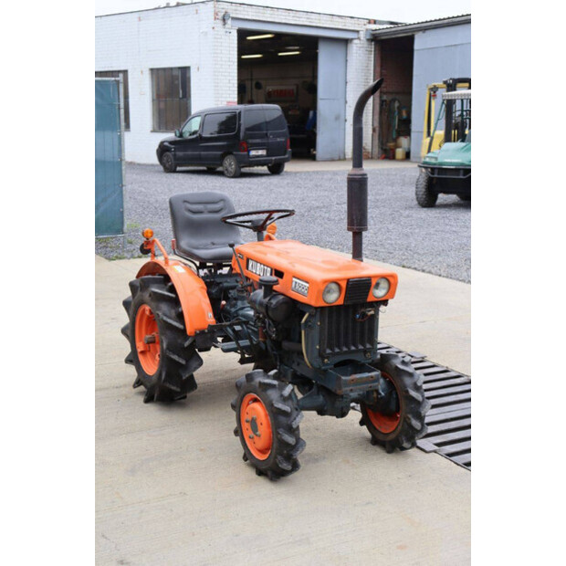 KUBOTA B5000-42403755