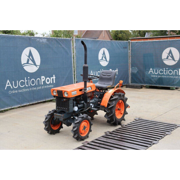 KUBOTA B5000-42403757