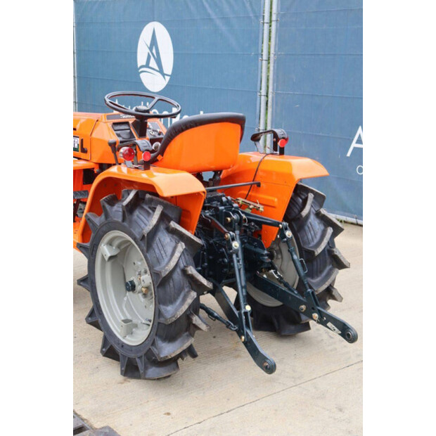 KUBOTA B1502DT-42403875