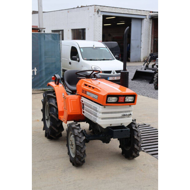KUBOTA B1400DT-42403905